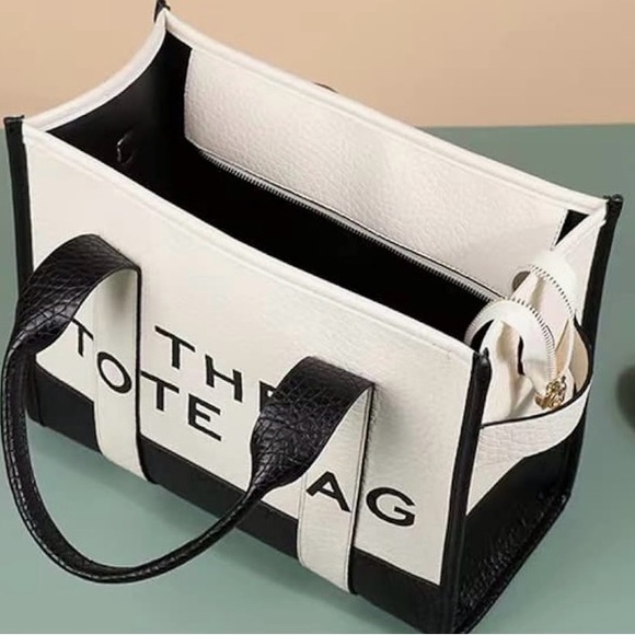 The Tote Bag - Picture 7 of 7